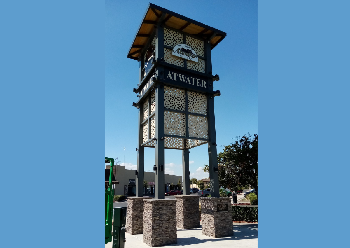 Big balloons are used to mark the special occasion of the City of Livingston’s 100th anniversary. Photo: Steve Newvine