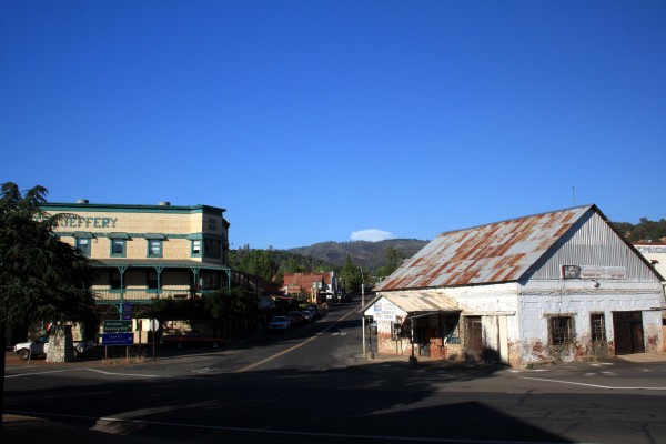 PHOTO BY ADAM BLAUERT