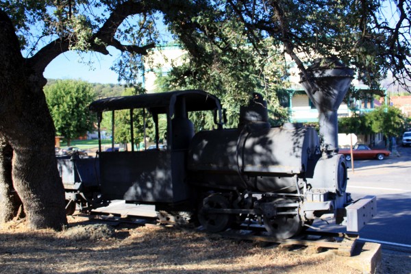 PHOTO BY ADAM BLAUERT