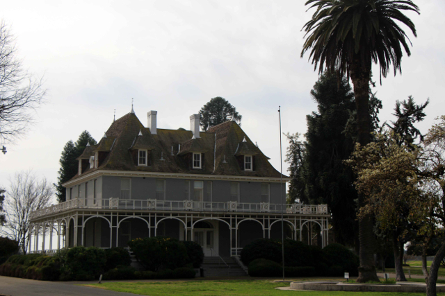 PHOTO BY ADAM BLAUERT