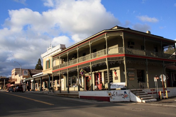 Mariposa Main Street PHOTO BY ADAM BLAUERT