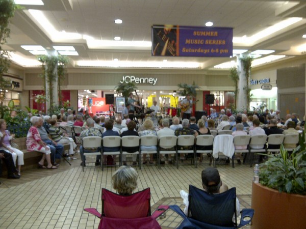 PHOTO BY STEVE NEWVINE